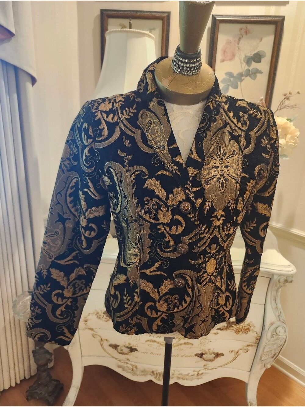 Vintage Y2K Gold & Black Brocade Pattern Lush Classy Glamour Jacket PS